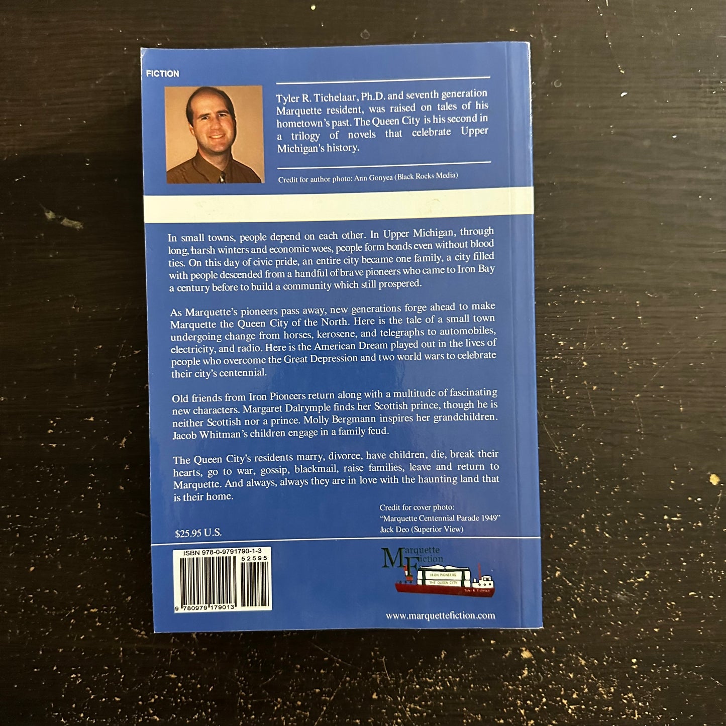 The Queen City by Tyler R. Tichelaar (Marquette Trilogy #2)