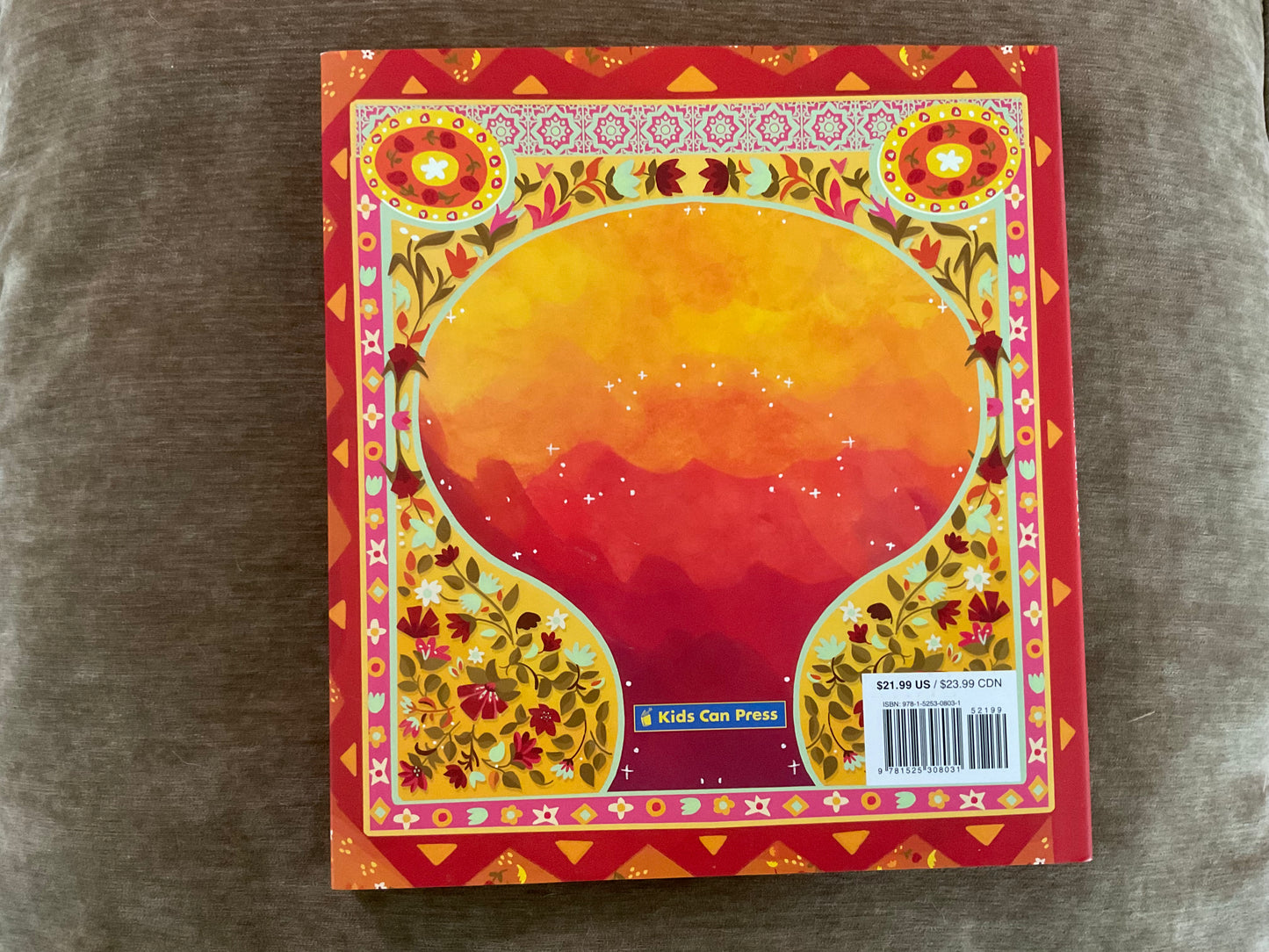 A Bindi Can Be… by Suma Subramaniam and Kamala Nair