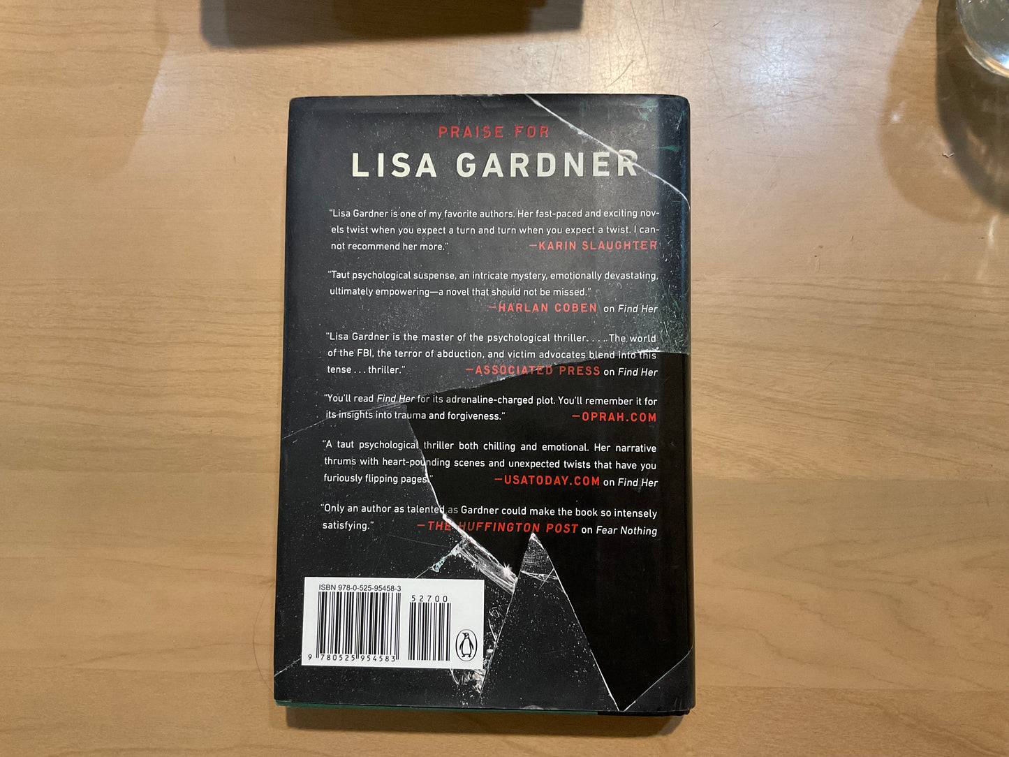 Right Behind You by Lisa Gardner