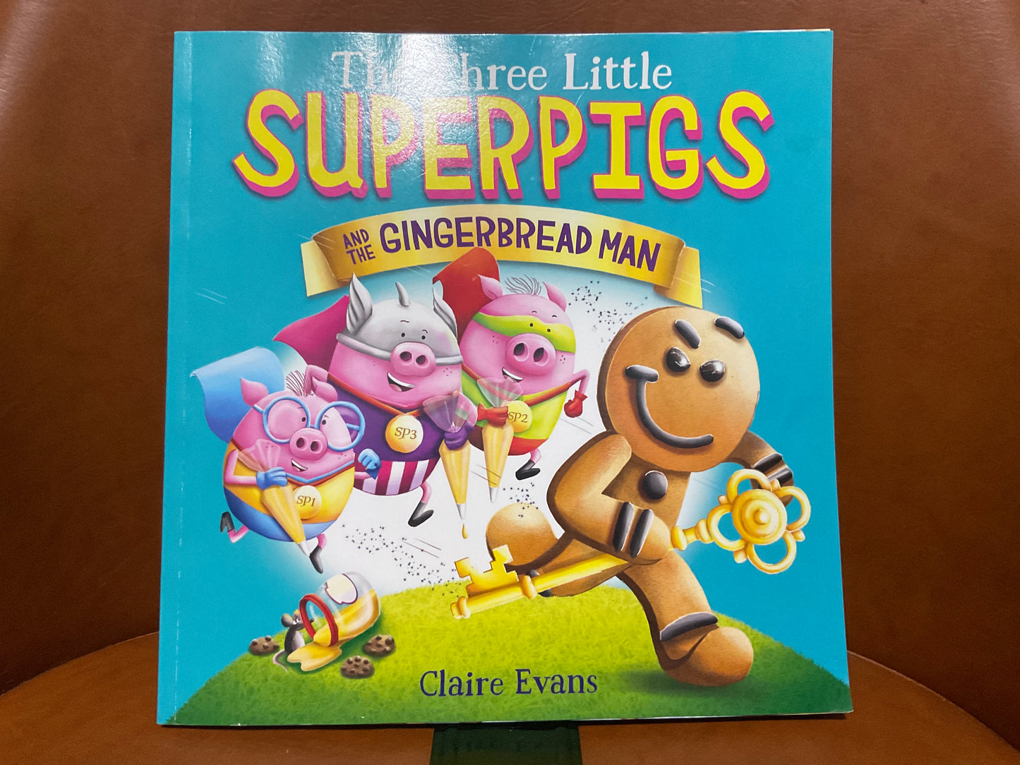 The Three Little Superpigs and the Gingerbread Man by Claire Evans