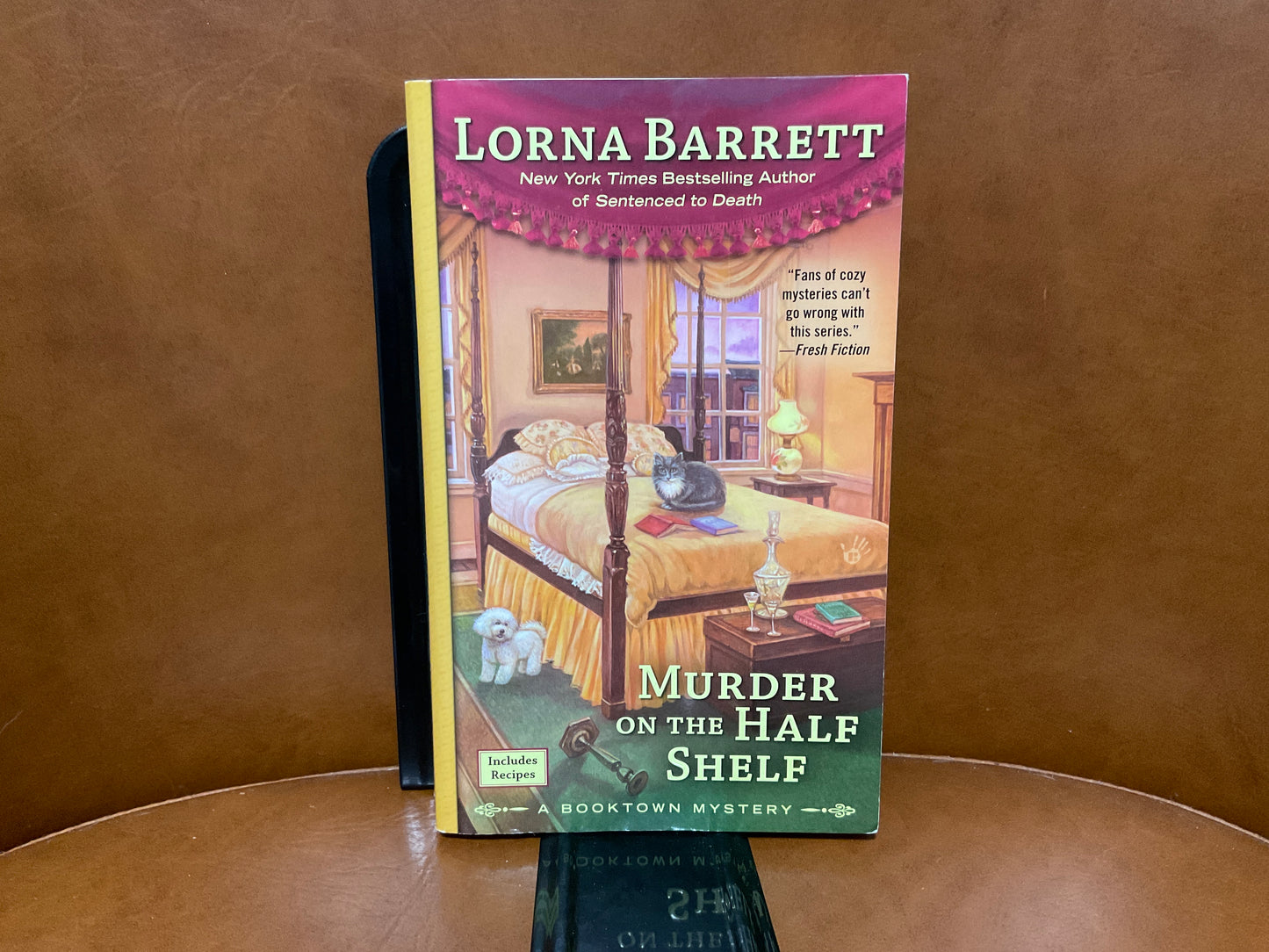 Murder on the Half Shelf by Lorna Barrett