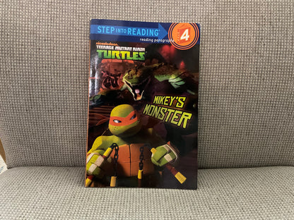 Teenage Mutant Ninja Turtles: Mikey’s Monster by Hollis James