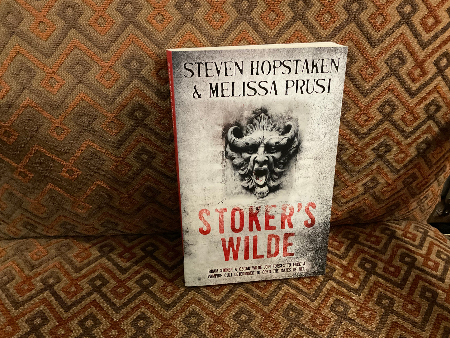 Stoker’s Wilde by Steven Hopstaken and Melissa Prussia