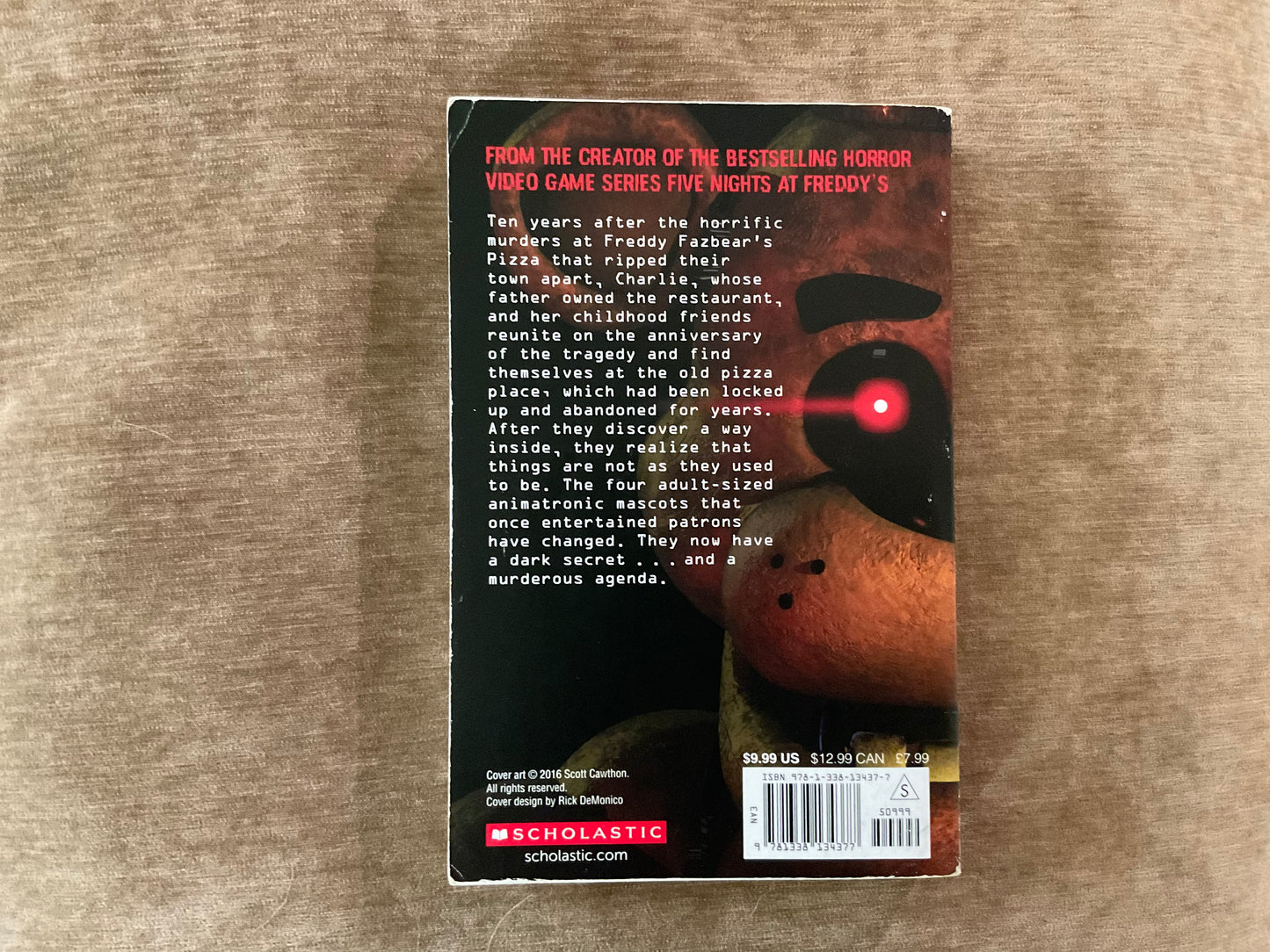 Five Nights at Freddy’s: The Silver Eyes by Scott Cawthon and Kira Breed-Wrisley